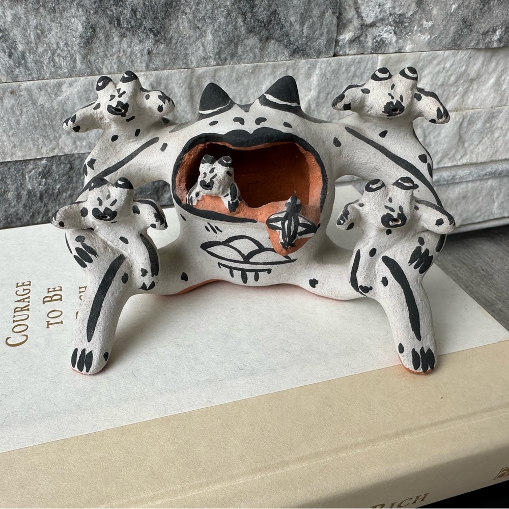 RARE Martha Arquero Cochiti Pueblo Storyteller Frog Nat American Pottery Signed